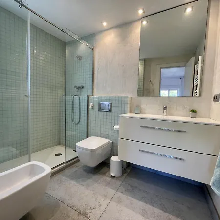 Apartmento En Rotas Con Piscina Apartman